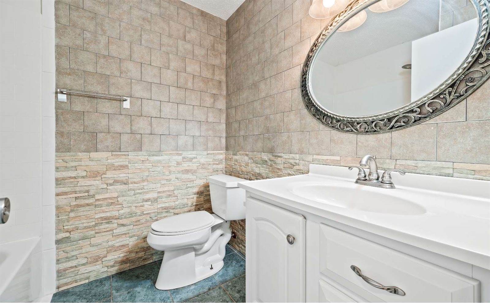 206 SE Doug Moore Dr, Lake City, FL 32025