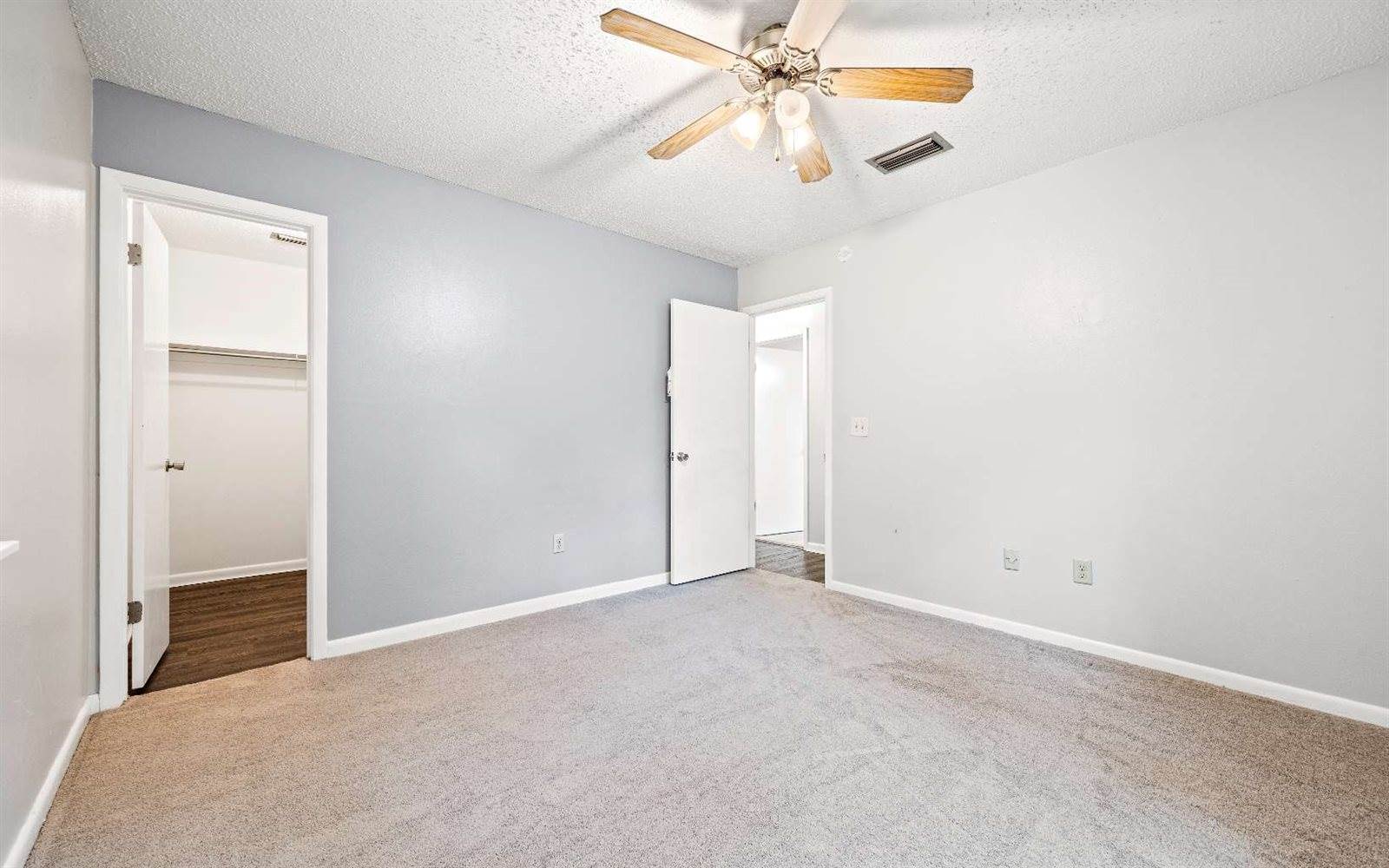 206 SE Doug Moore Dr, Lake City, FL 32025