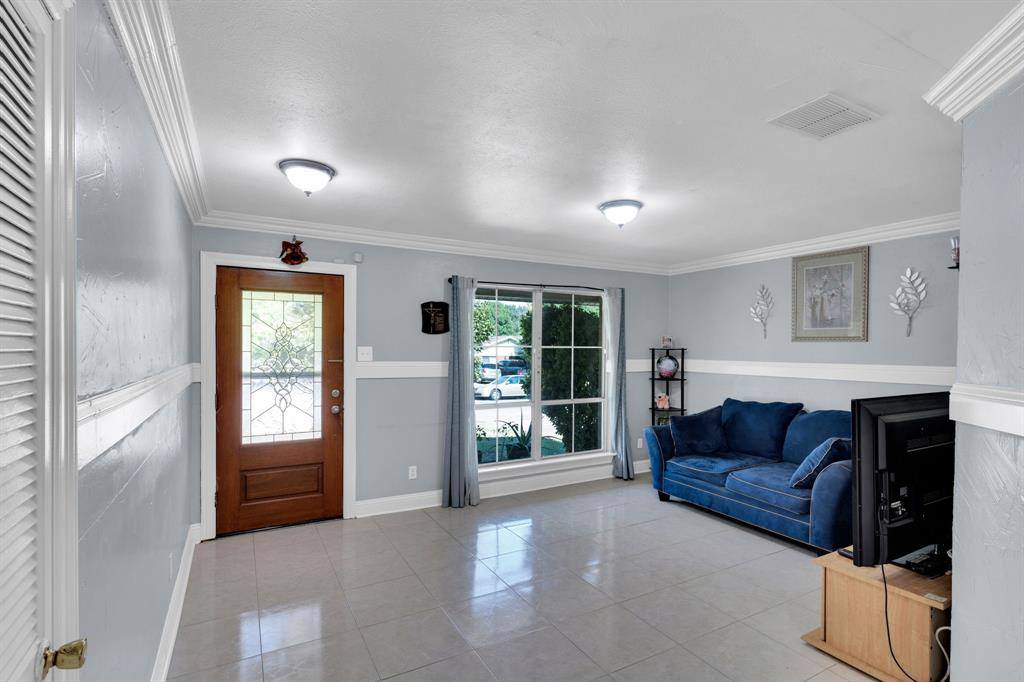 4578 Bonanza Lane, Dallas, TX 75211