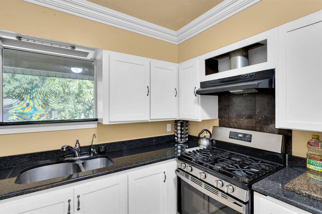 4578 Bonanza Lane, Dallas, TX 75211