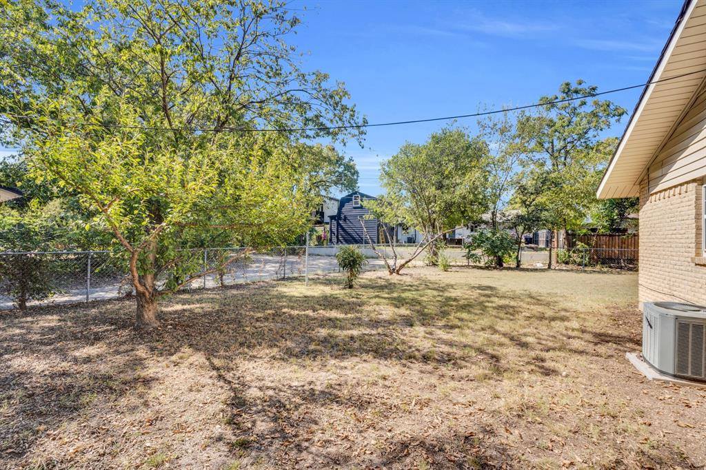 4578 Bonanza Lane, Dallas, TX 75211