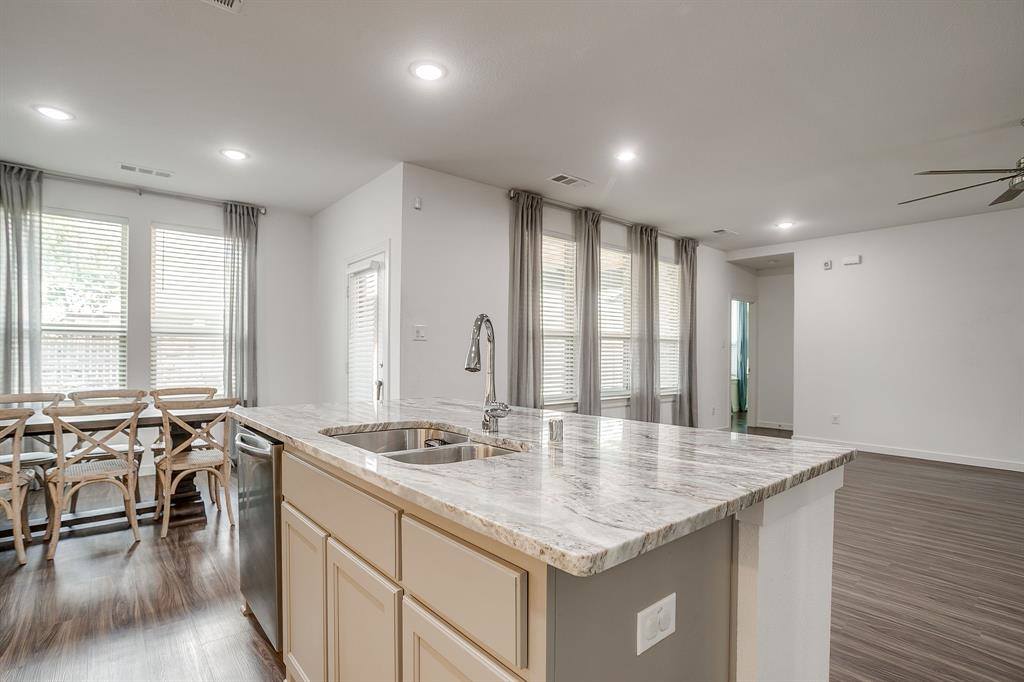 801 Glen Crossing Drive, Celina, TX 75009