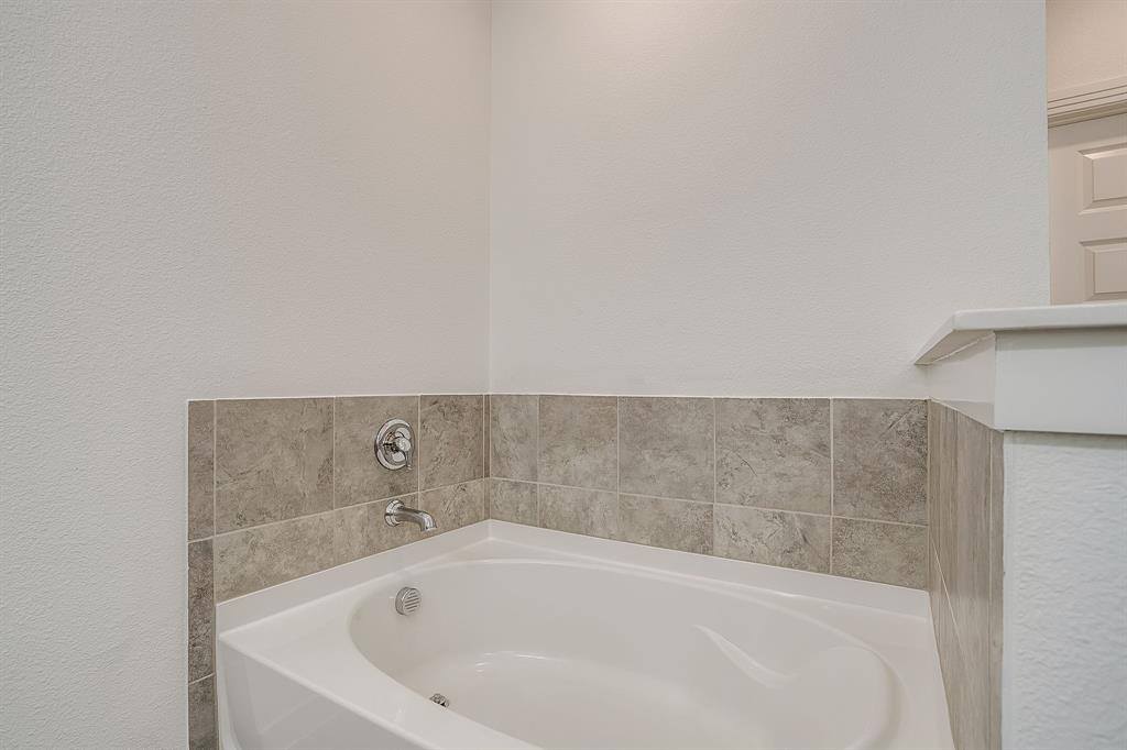 801 Glen Crossing Drive, Celina, TX 75009