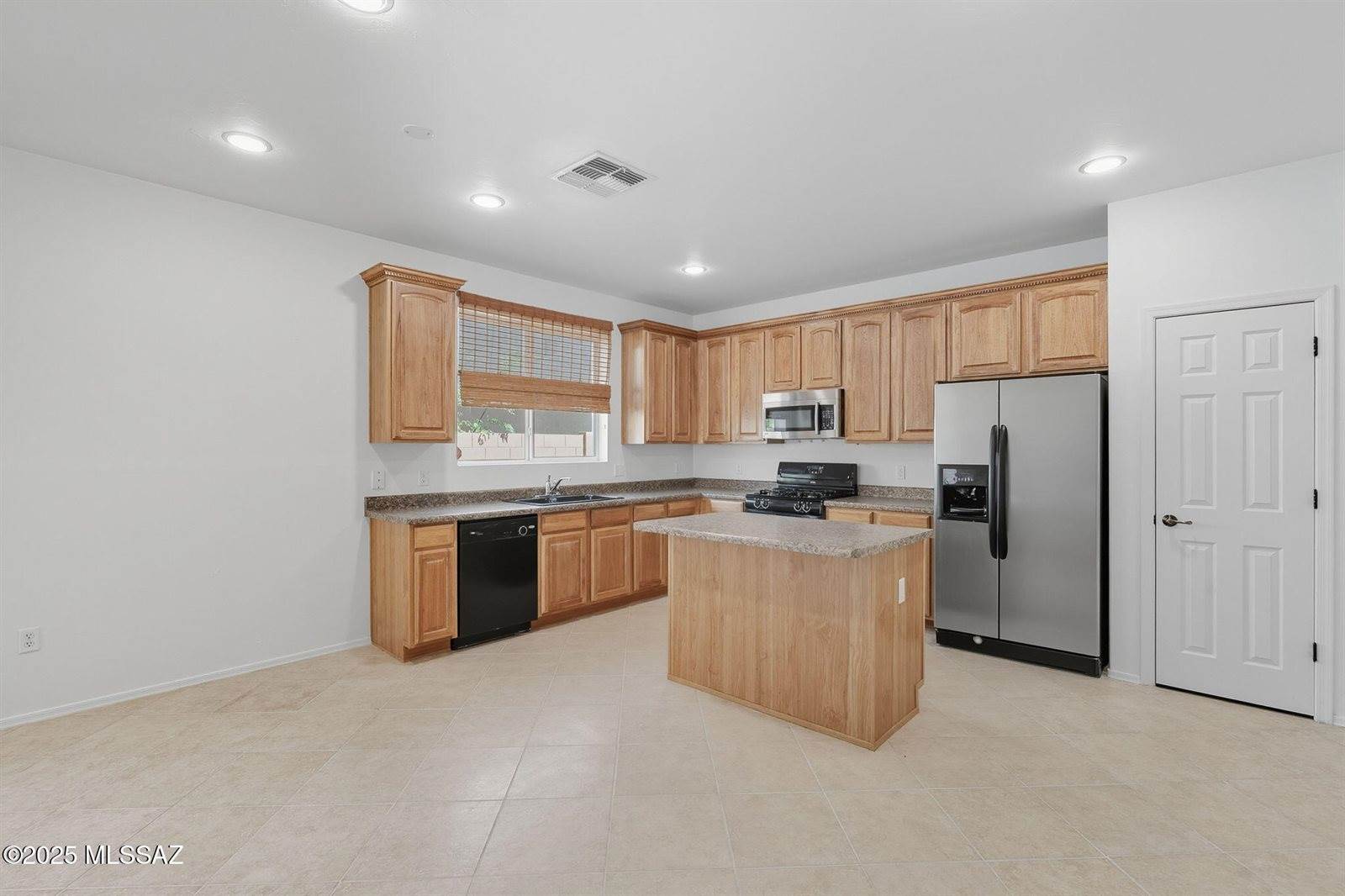 7635 East Ocotillo Overlook Drive, Tucson, AZ 85710