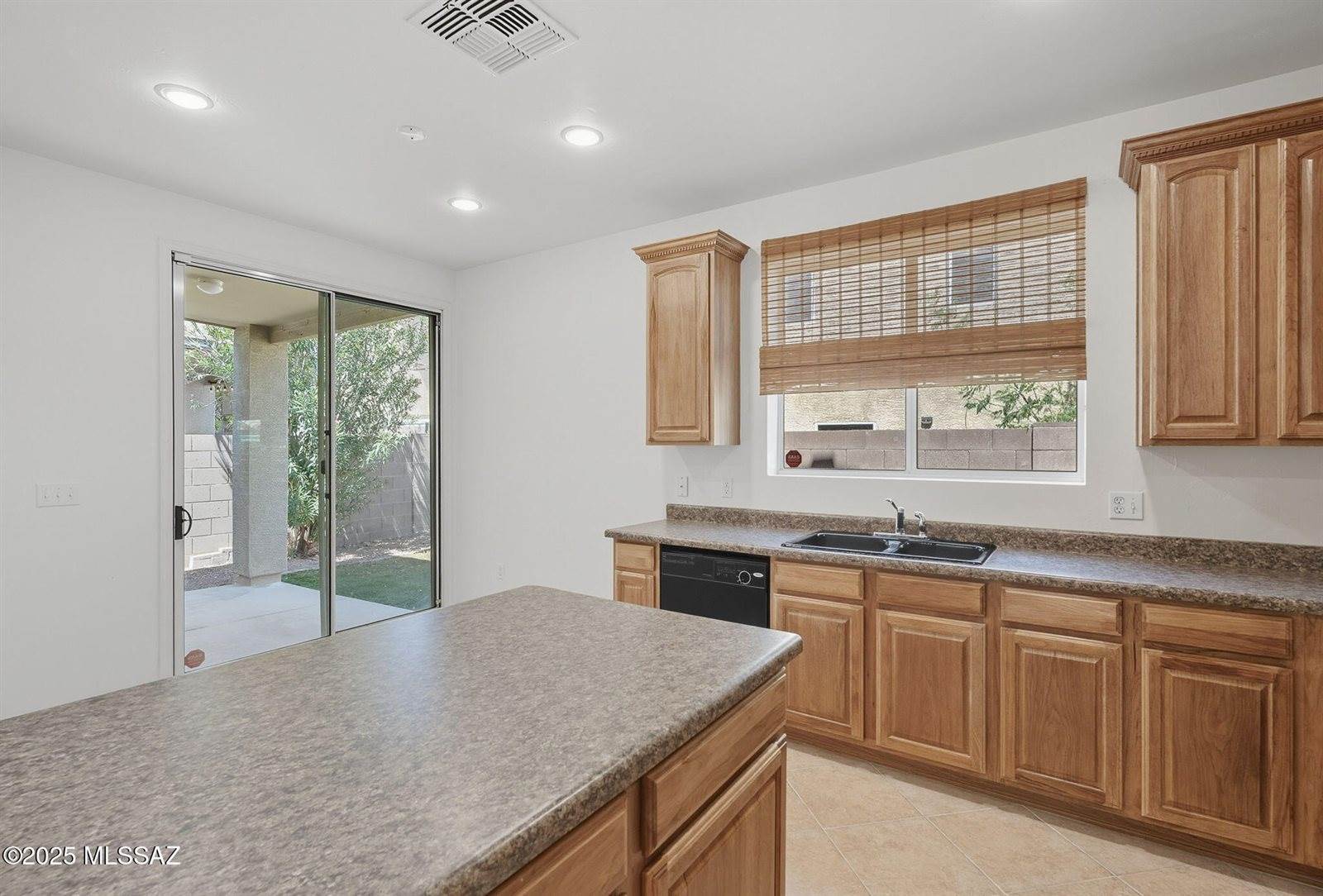 7635 East Ocotillo Overlook Drive, Tucson, AZ 85710