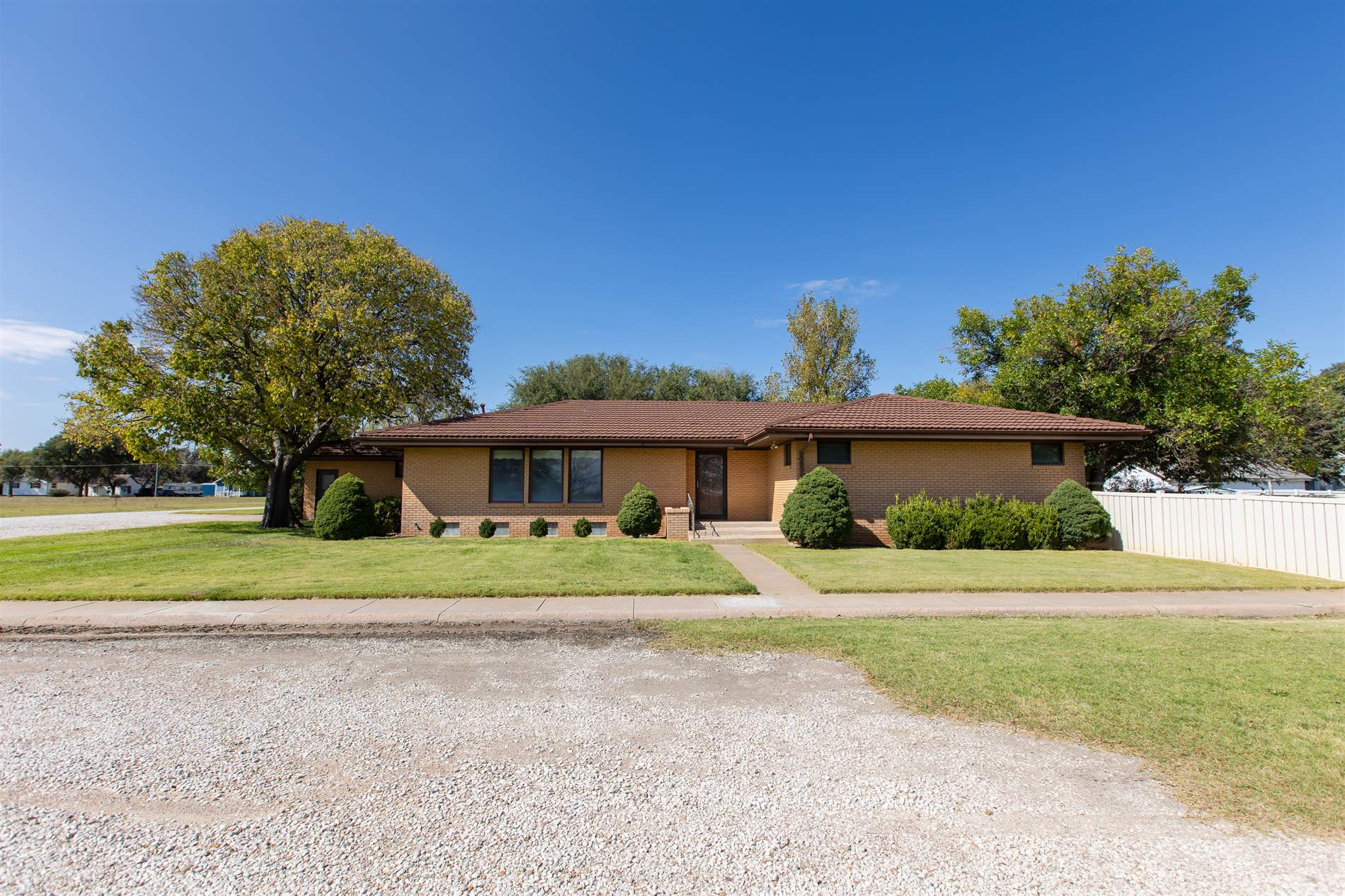 210 SE Seminole, Satanta, KS 67870