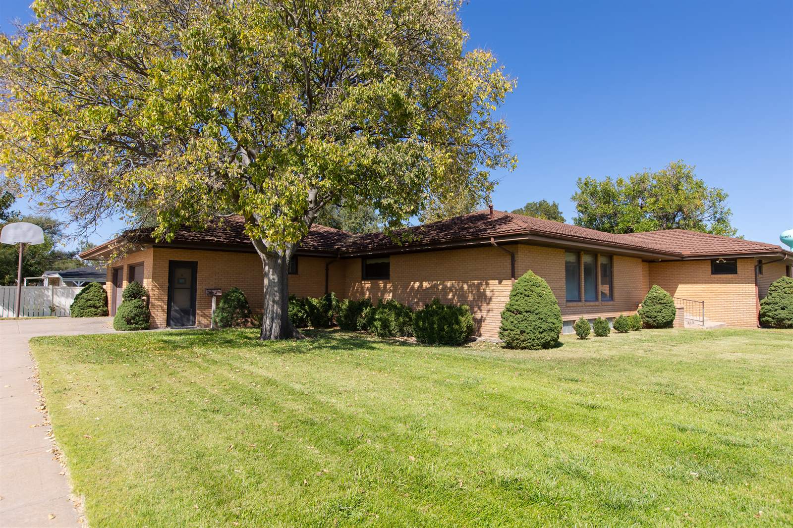 210 SE Seminole, Satanta, KS 67870