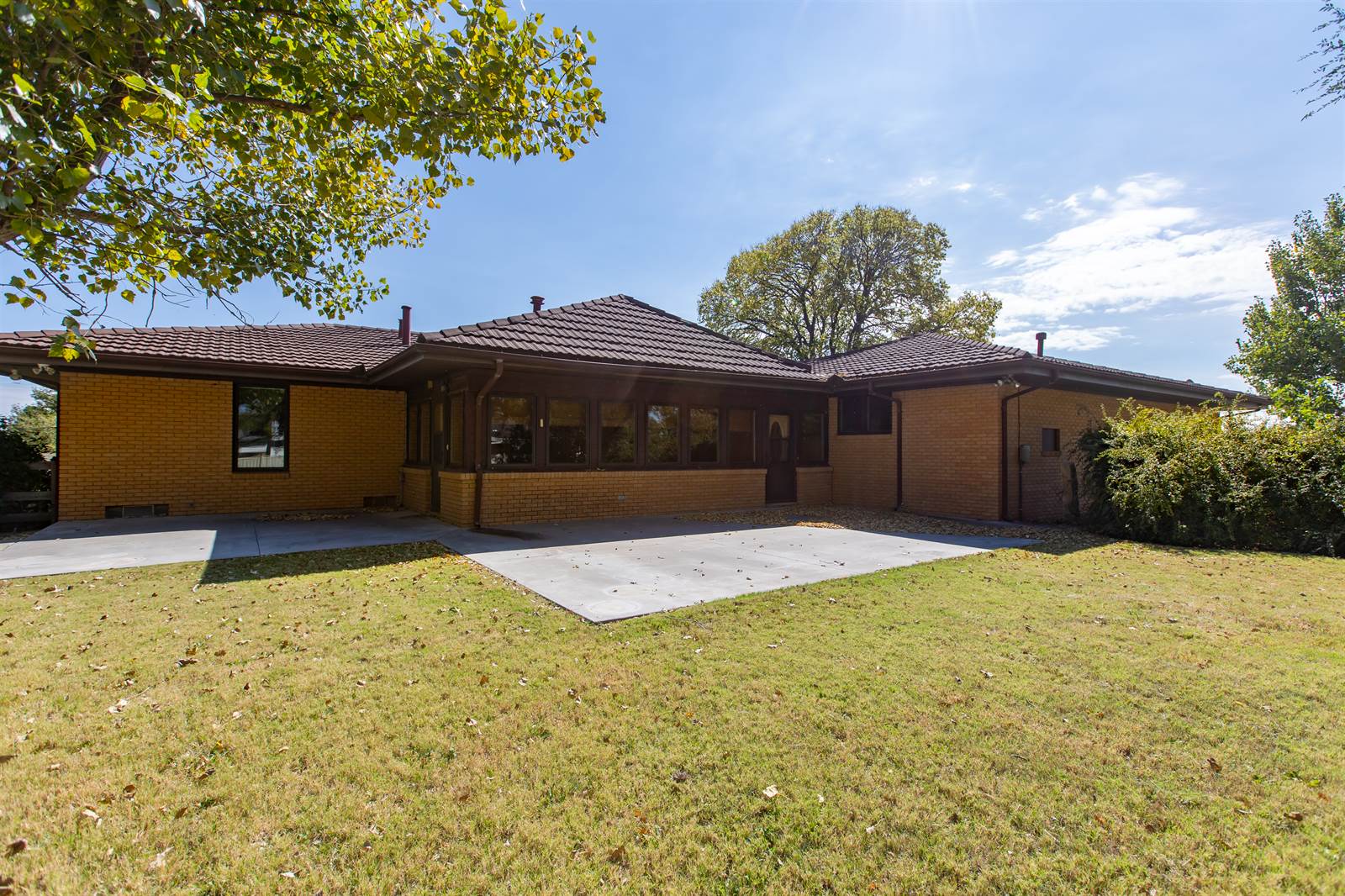 210 SE Seminole, Satanta, KS 67870