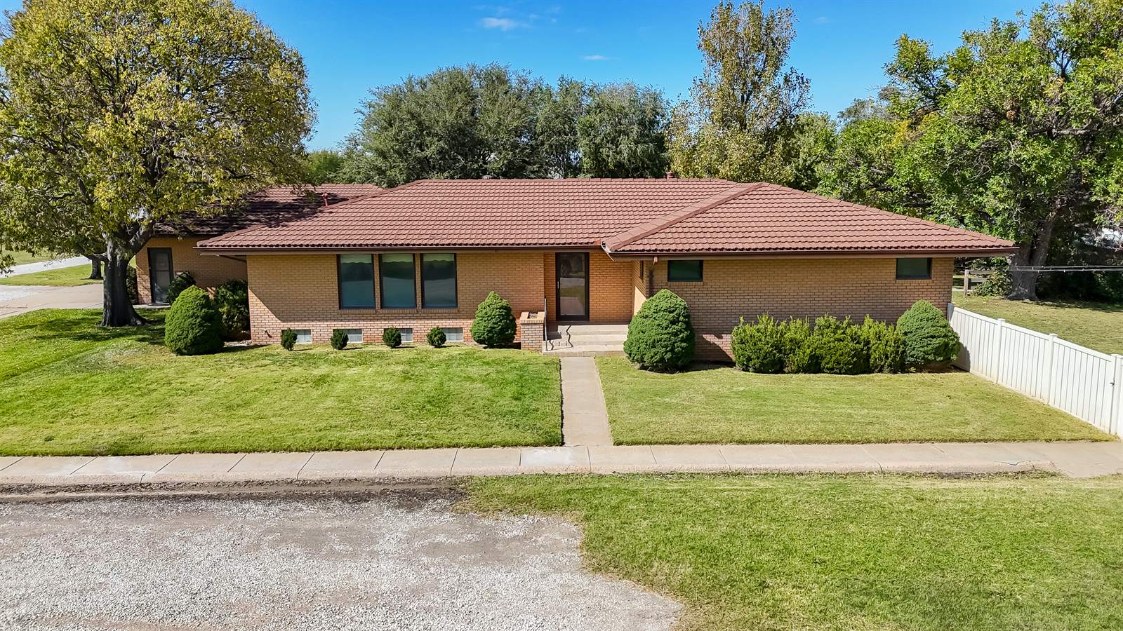 210 SE Seminole, Satanta, KS 67870