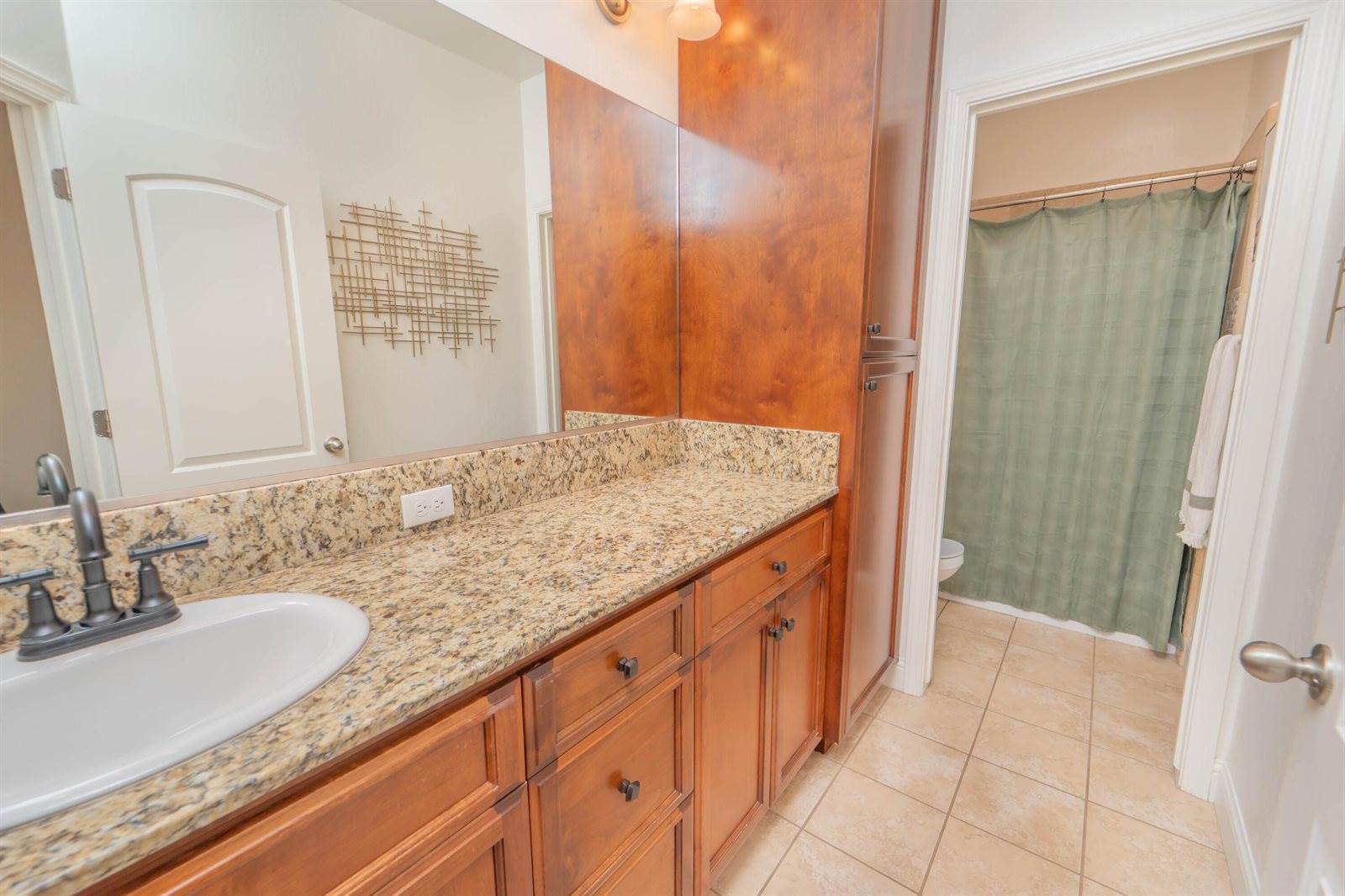 4038 South Atwood Street West, Visalia, CA 93277