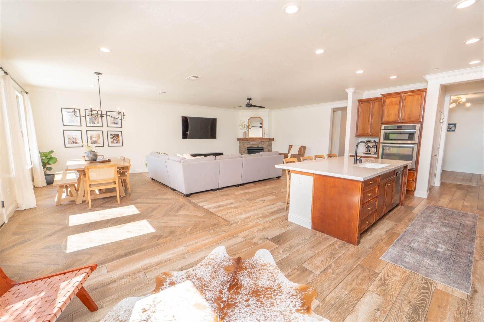 4038 South Atwood Street West, Visalia, CA 93277