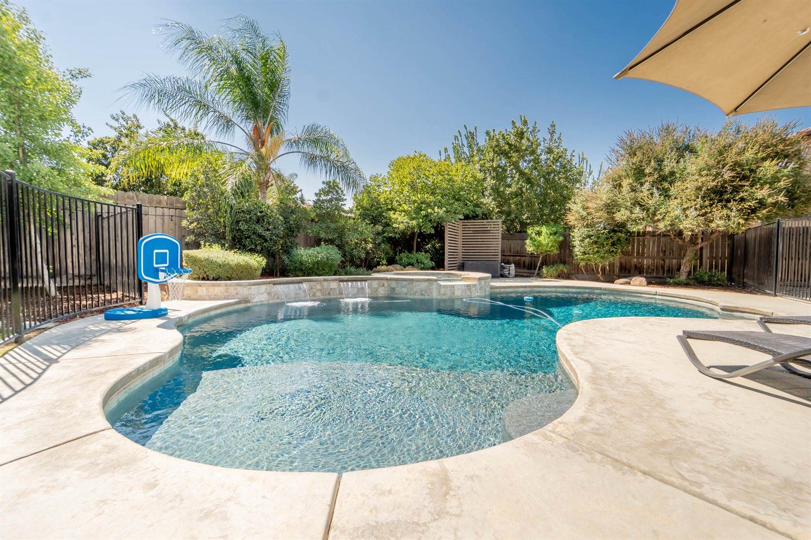 4038 South Atwood Street West, Visalia, CA 93277