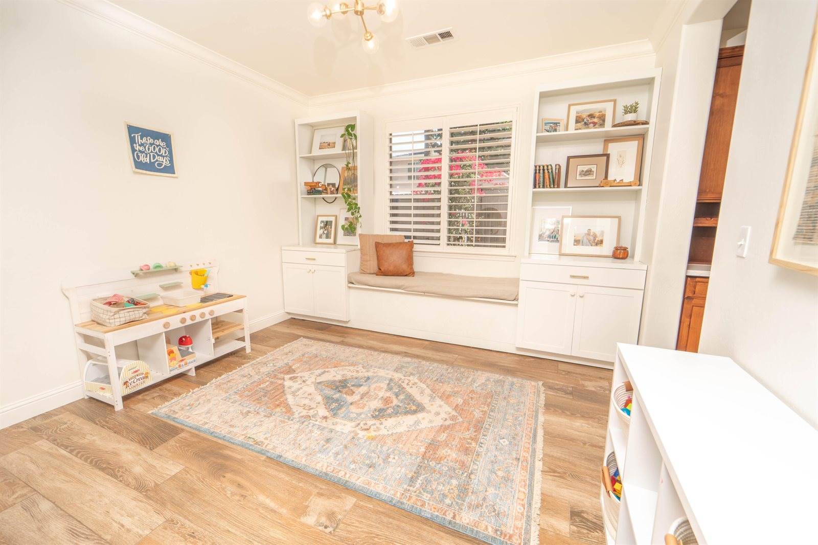 4038 South Atwood Street West, Visalia, CA 93277