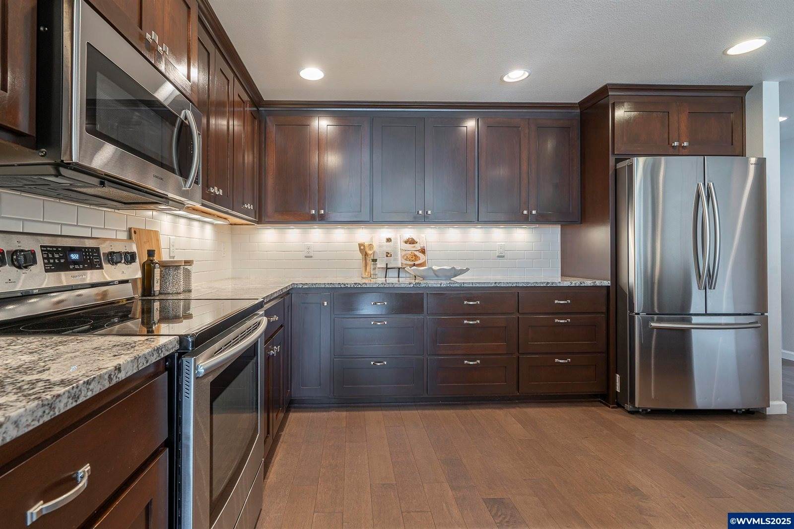 31843 Meadowlark Lp, Tangent, OR 97389