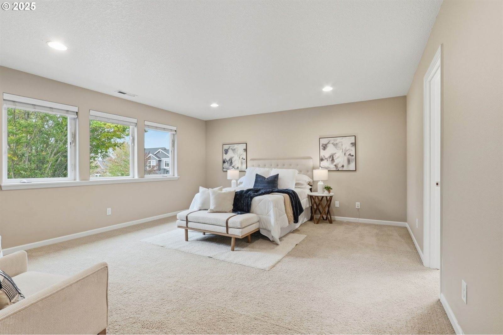 5898 SE Thornapple St, Hillsboro, OR 97123