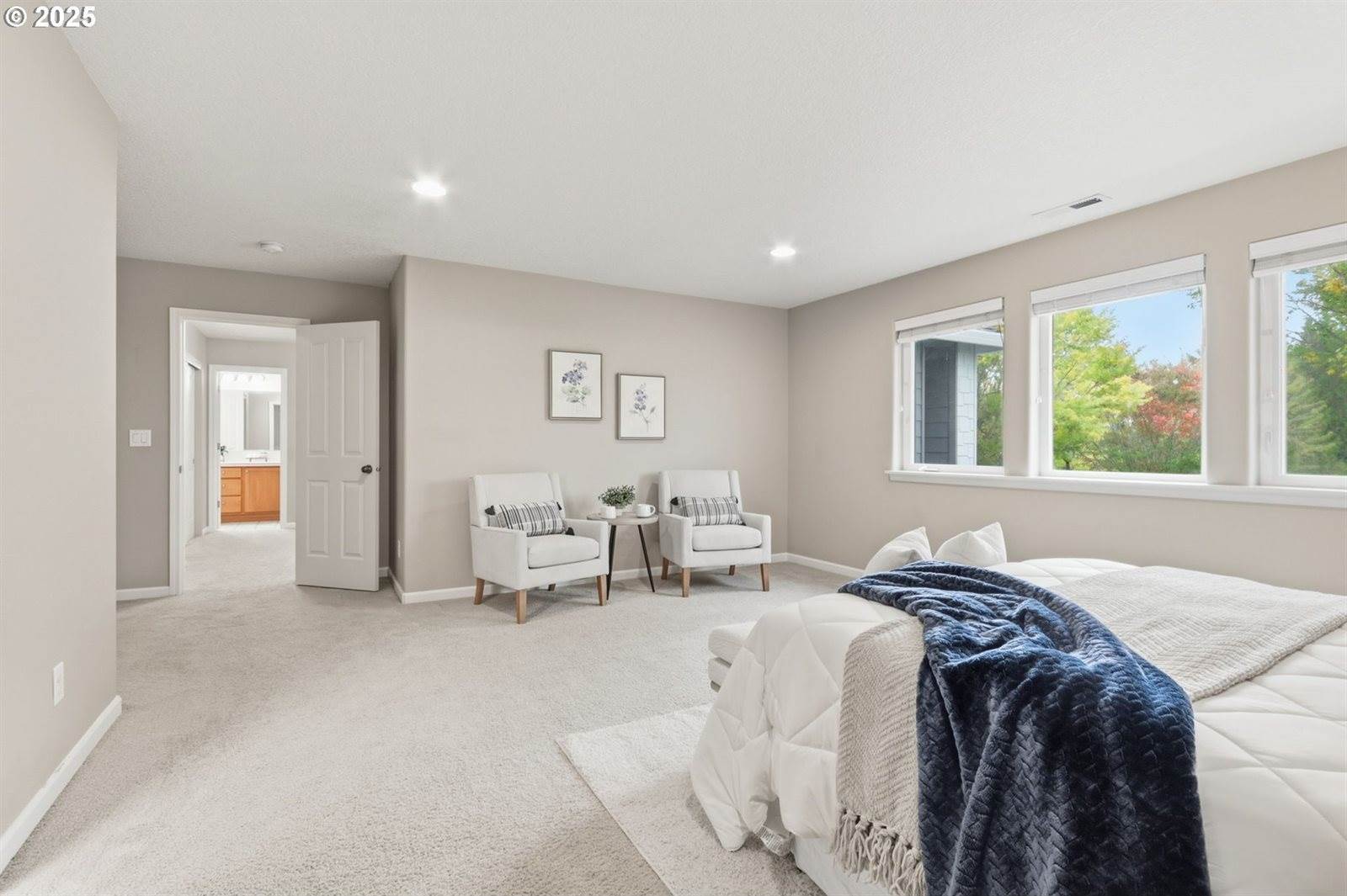 5898 SE Thornapple St, Hillsboro, OR 97123