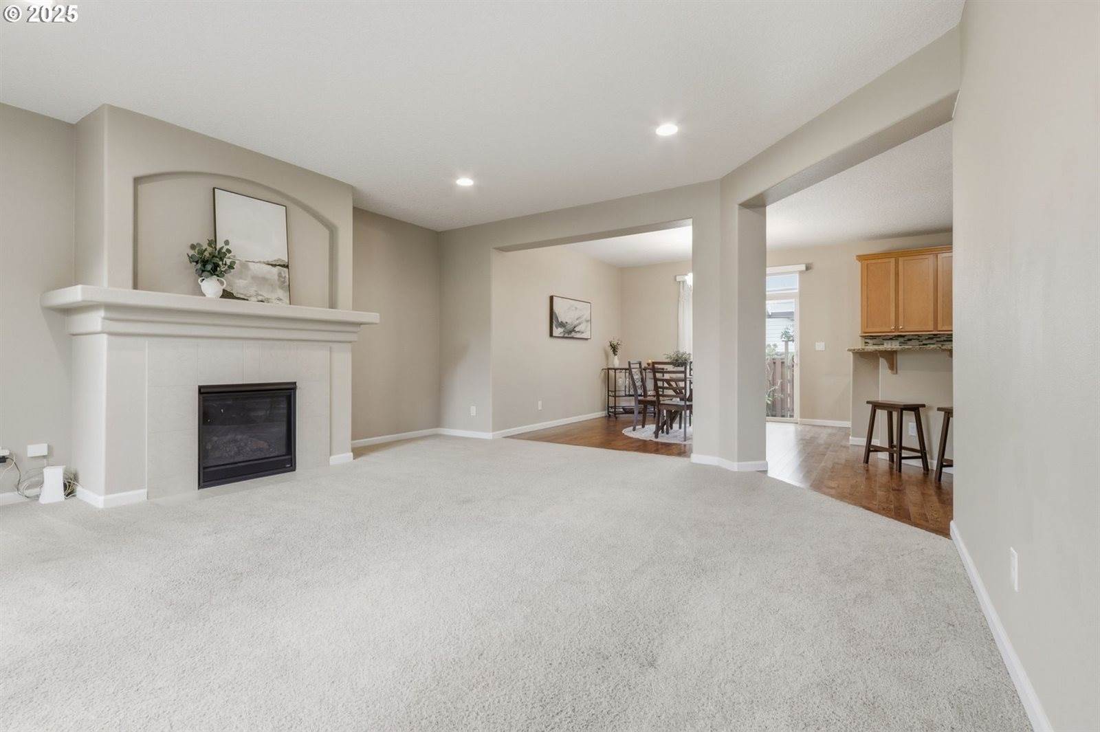 5898 SE Thornapple St, Hillsboro, OR 97123