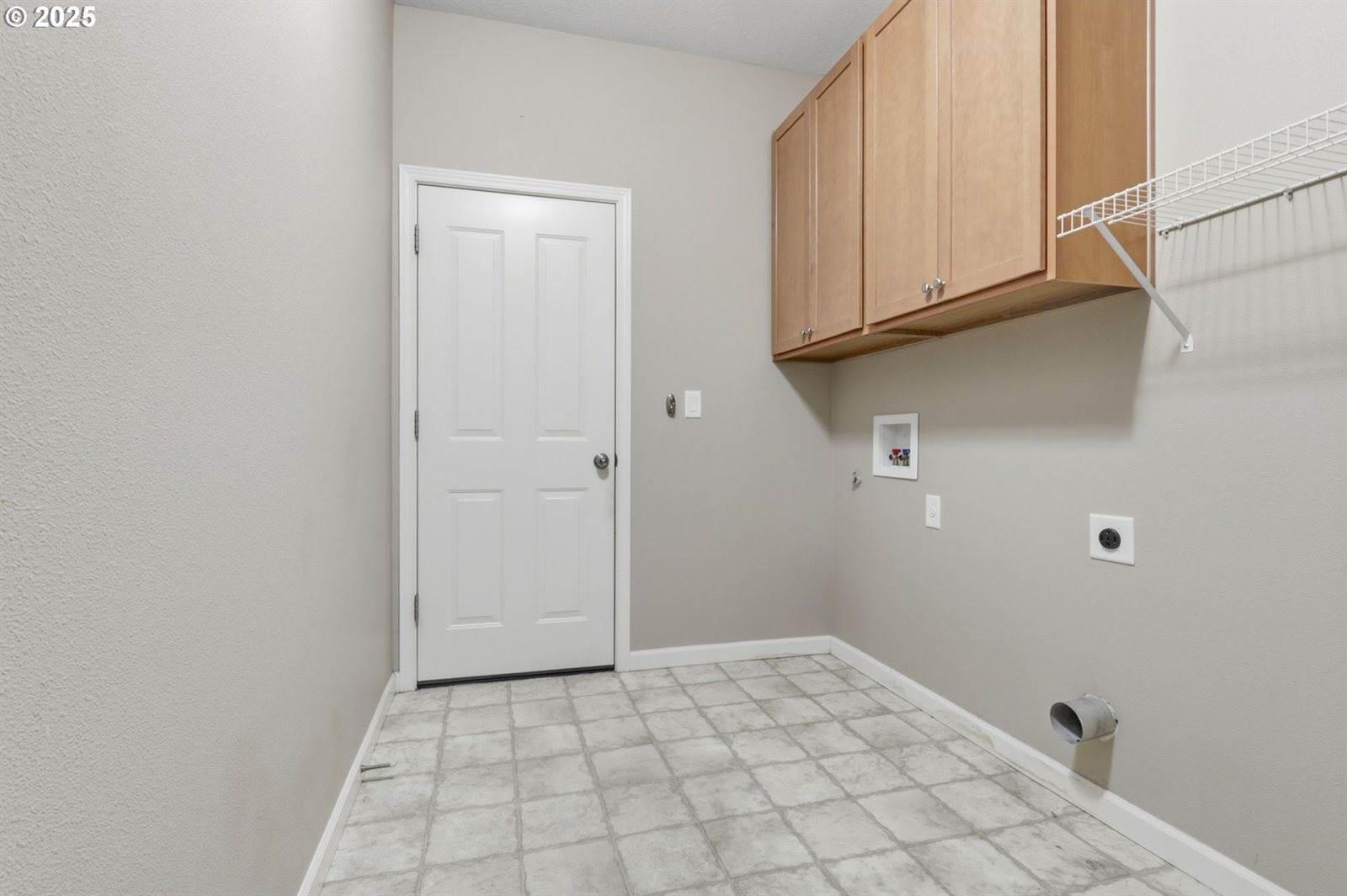 5898 SE Thornapple St, Hillsboro, OR 97123