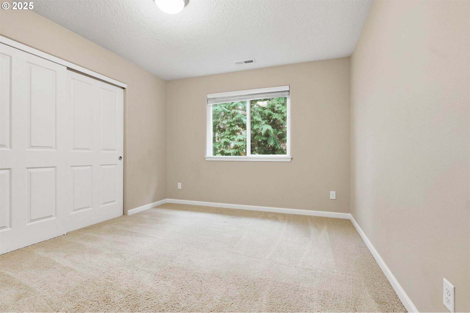 5898 SE Thornapple St, Hillsboro, OR 97123