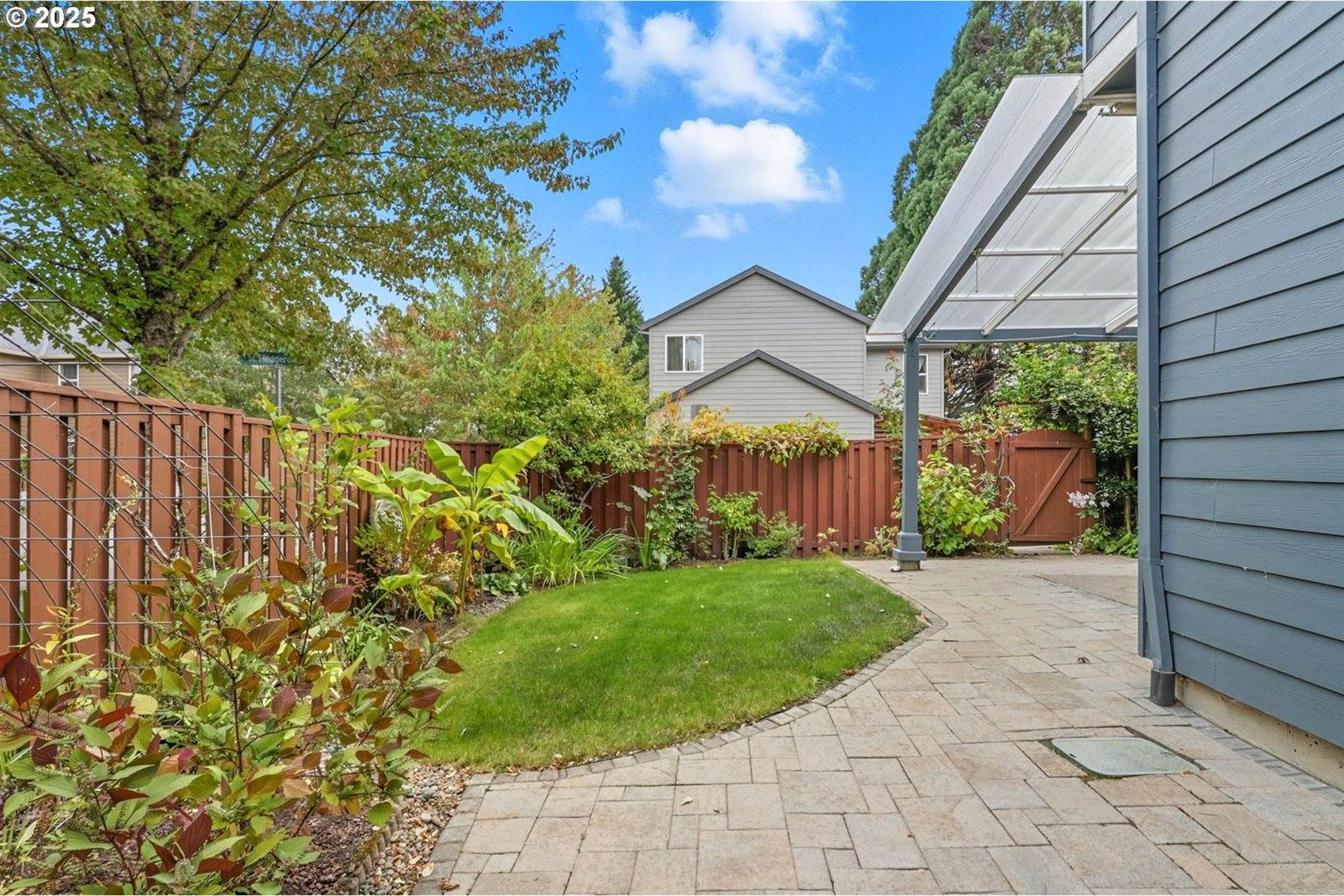 5898 SE Thornapple St, Hillsboro, OR 97123