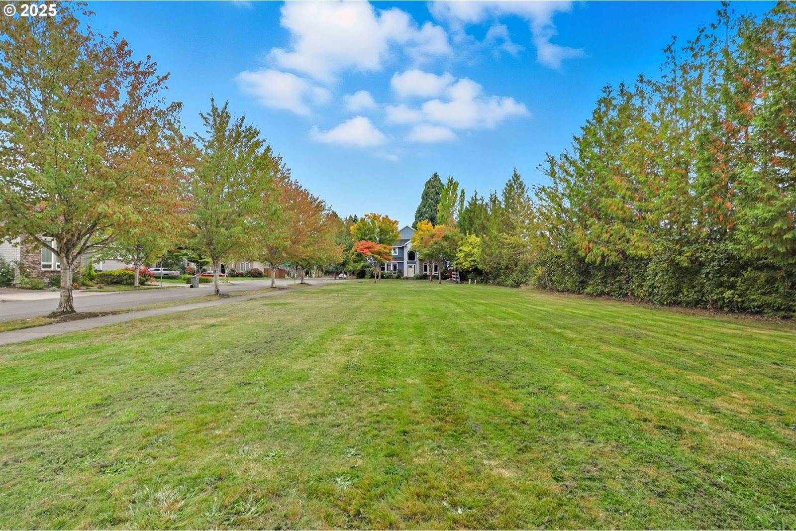 5898 SE Thornapple St, Hillsboro, OR 97123