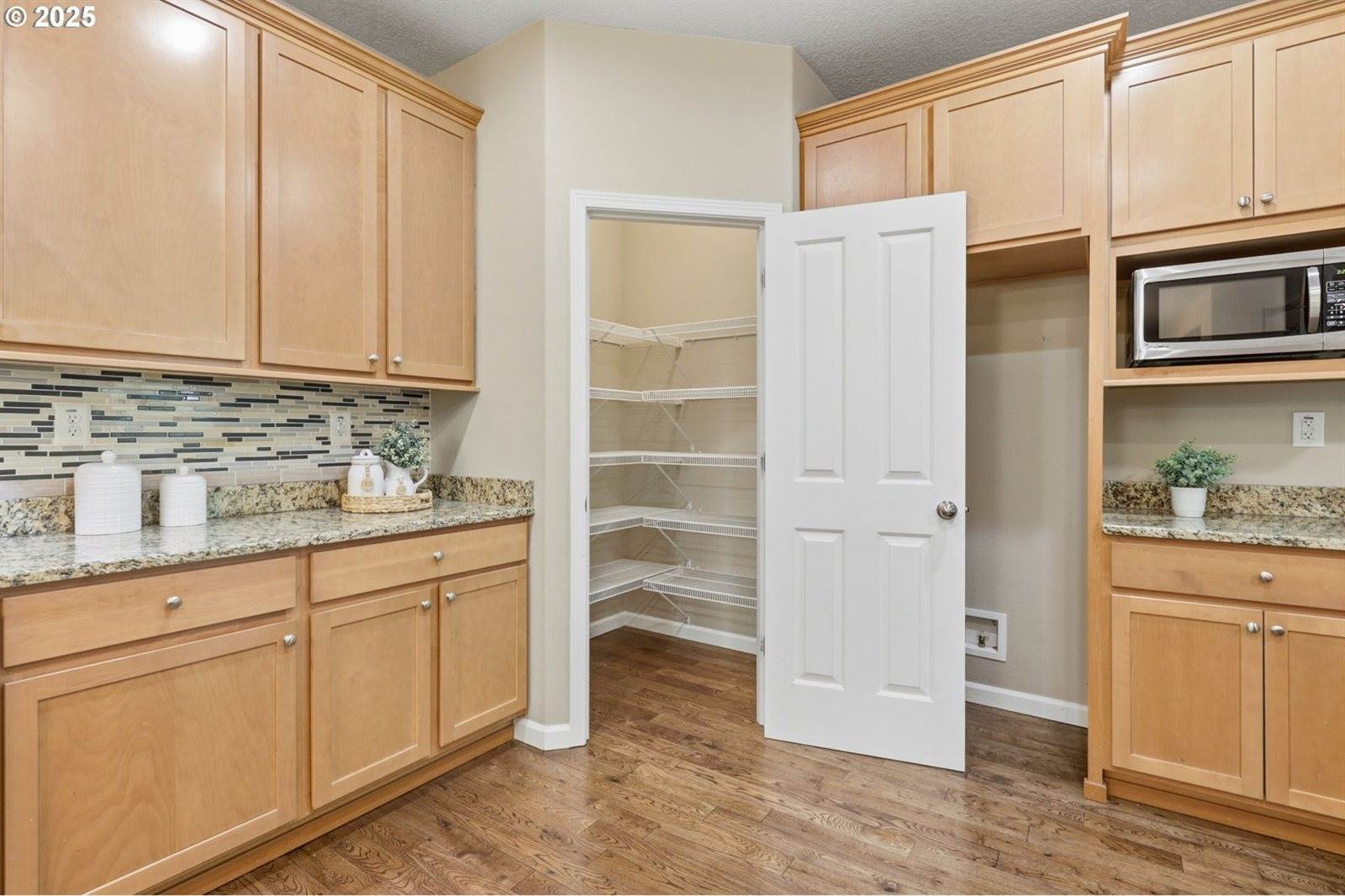 5898 SE Thornapple St, Hillsboro, OR 97123