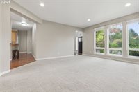 5898 SE Thornapple St, Hillsboro, OR 97123