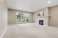 5898 SE Thornapple St, Hillsboro, OR 97123