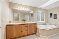 5898 SE Thornapple St, Hillsboro, OR 97123