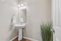 5898 SE Thornapple St, Hillsboro, OR 97123