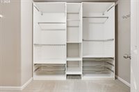 5898 SE Thornapple St, Hillsboro, OR 97123