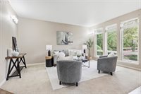 5898 SE Thornapple St, Hillsboro, OR 97123