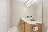 5898 SE Thornapple St, Hillsboro, OR 97123