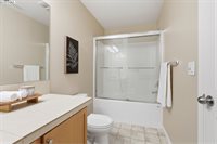 5898 SE Thornapple St, Hillsboro, OR 97123