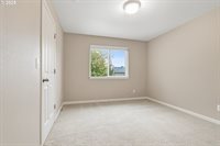 5898 SE Thornapple St, Hillsboro, OR 97123