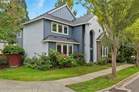 5898 SE Thornapple St, Hillsboro, OR 97123