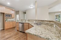 5898 SE Thornapple St, Hillsboro, OR 97123