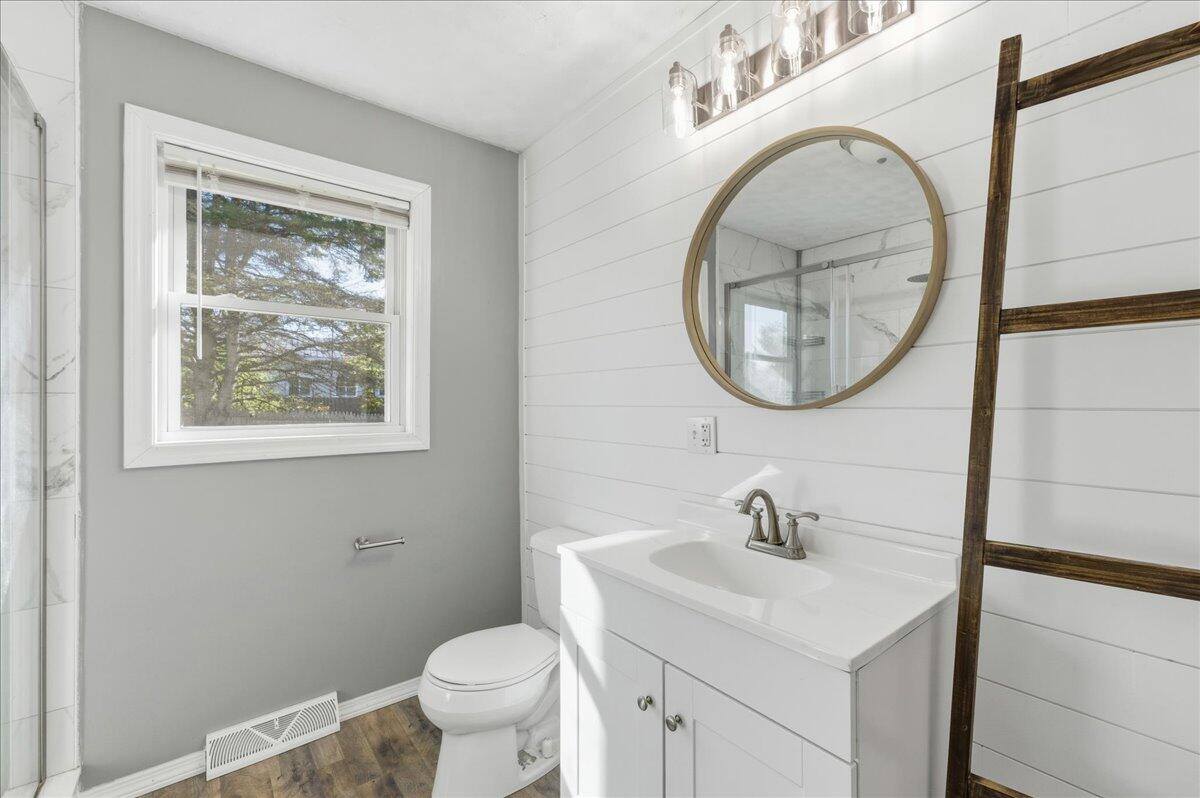 21 Knox Brothers Avenue, Searsport, ME 04974