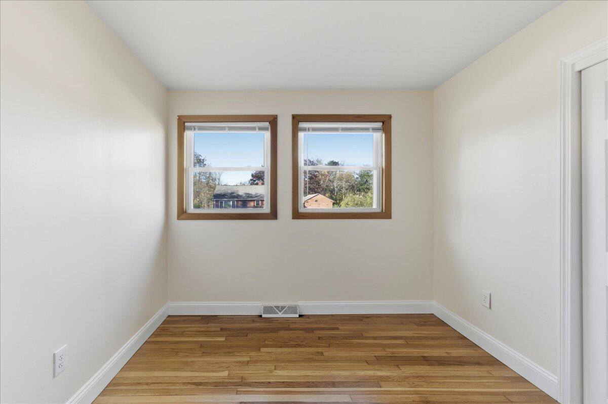 21 Knox Brothers Avenue, Searsport, ME 04974