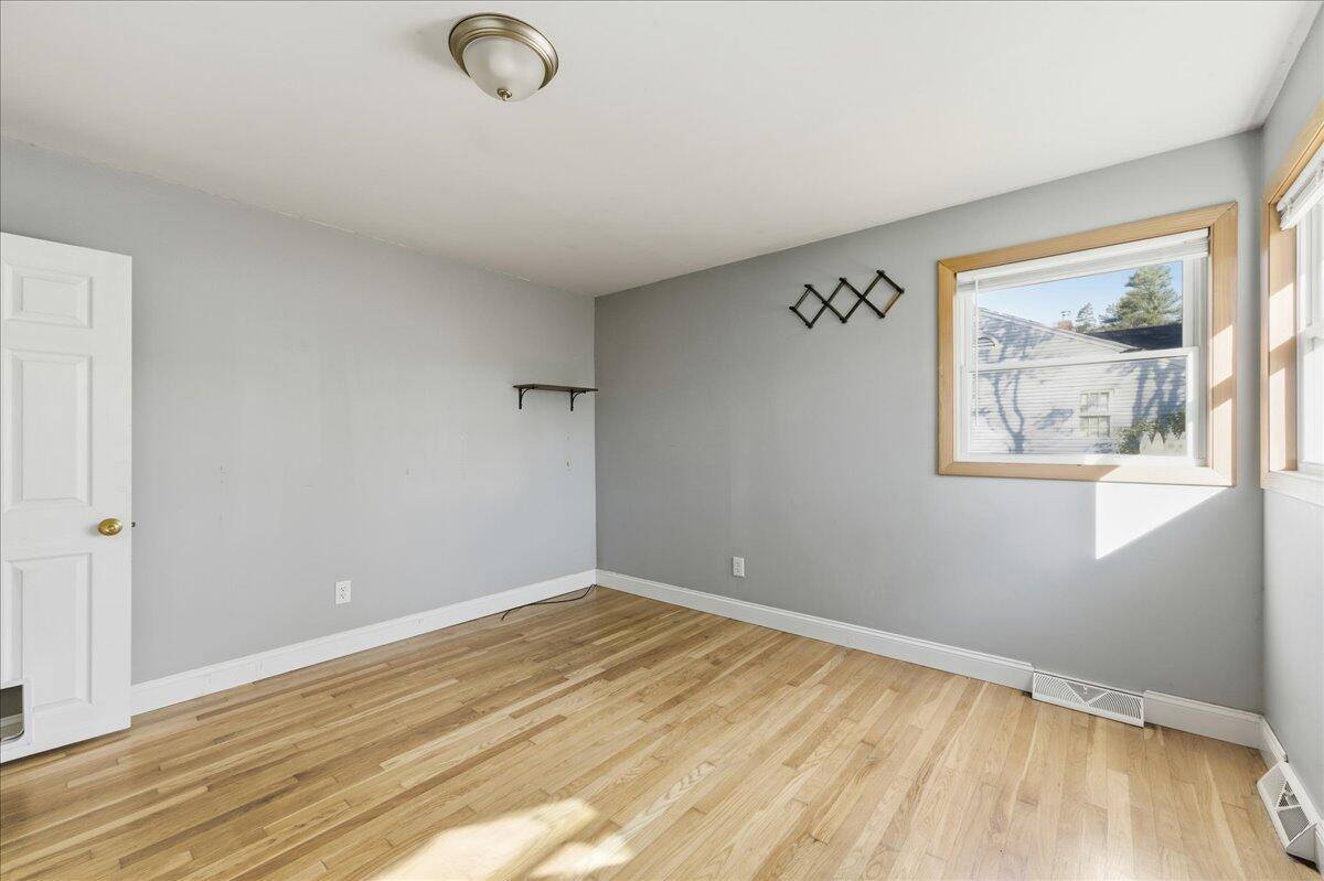 21 Knox Brothers Avenue, Searsport, ME 04974