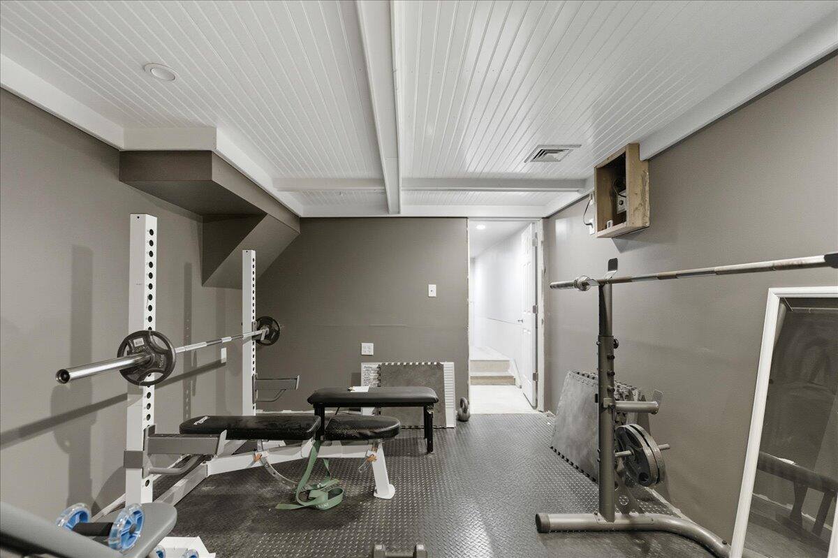 21 Knox Brothers Avenue, Searsport, ME 04974