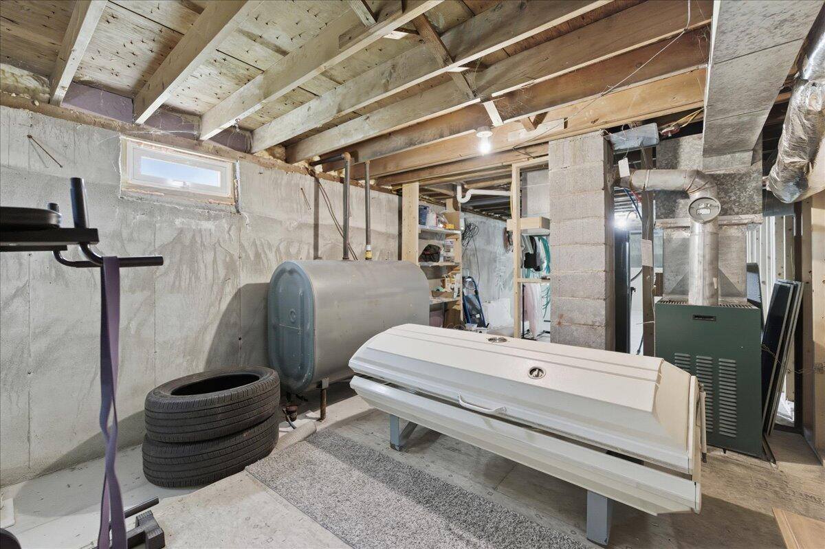 21 Knox Brothers Avenue, Searsport, ME 04974