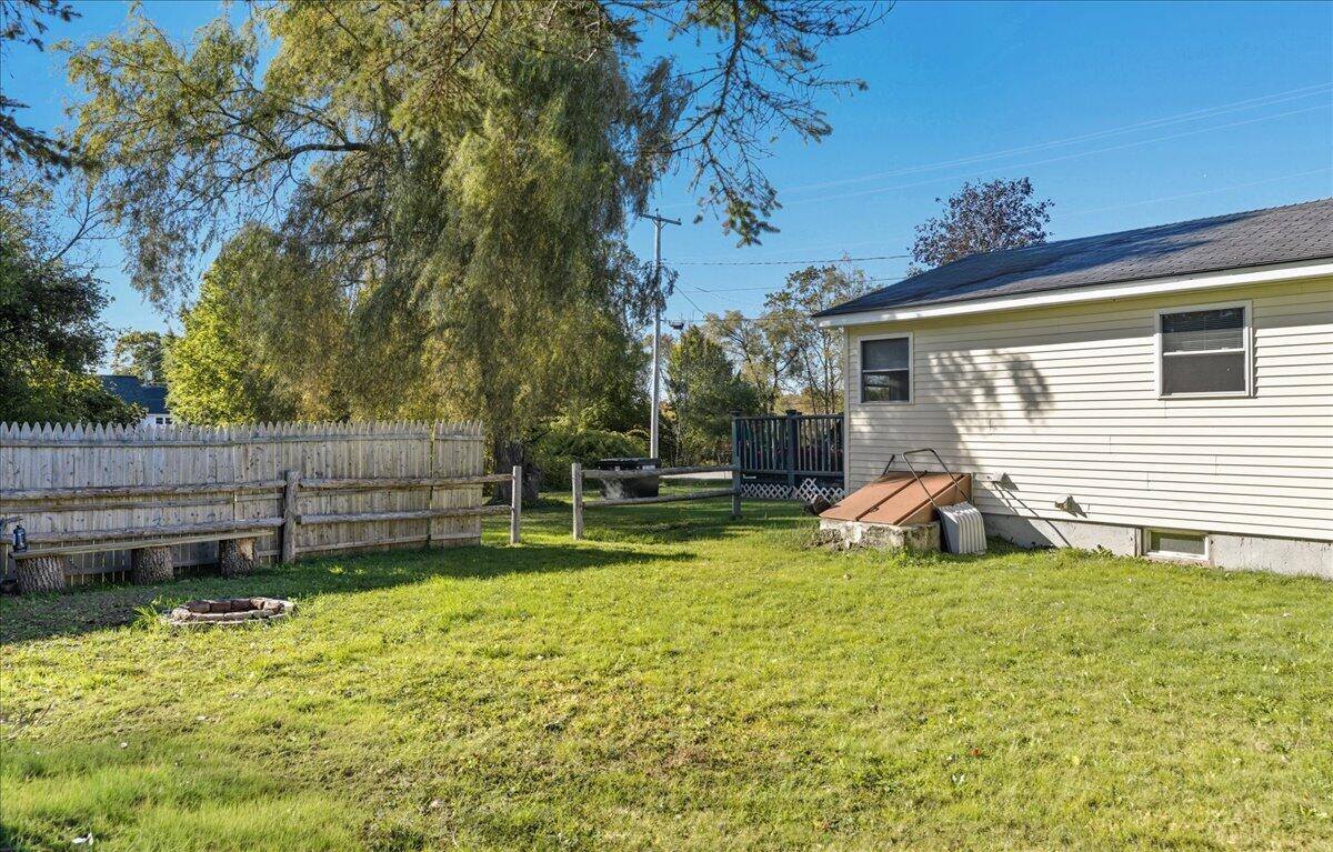 21 Knox Brothers Avenue, Searsport, ME 04974