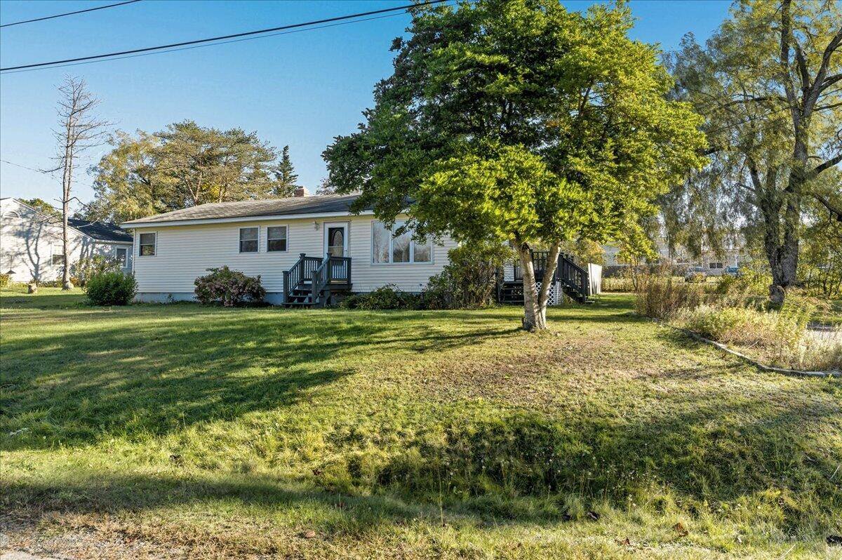 21 Knox Brothers Avenue, Searsport, ME 04974