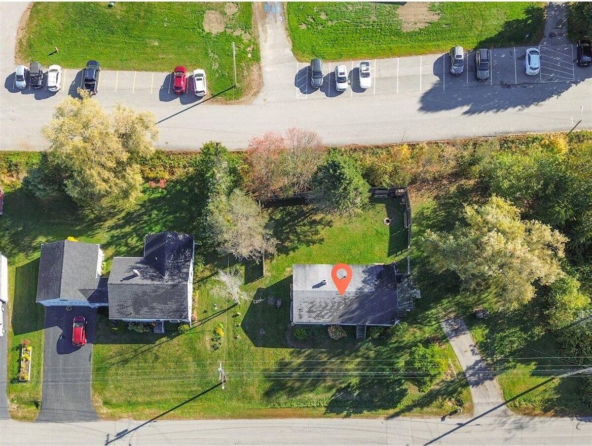 21 Knox Brothers Avenue, Searsport, ME 04974