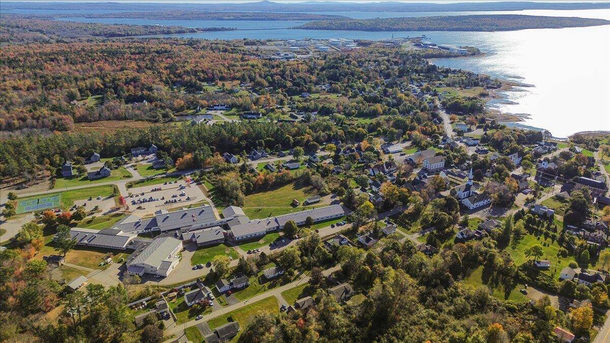 21 Knox Brothers Avenue, Searsport, ME 04974