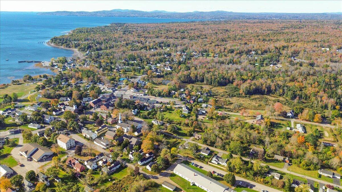 21 Knox Brothers Avenue, Searsport, ME 04974