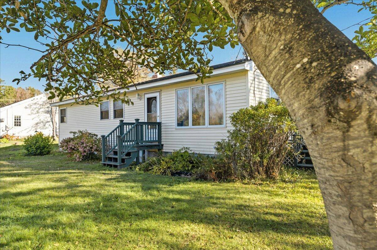 21 Knox Brothers Avenue, Searsport, ME 04974