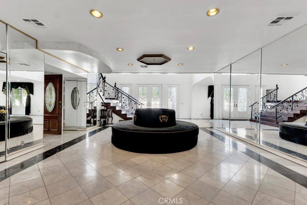 17912 Parthenia, Northridge, CA 91325