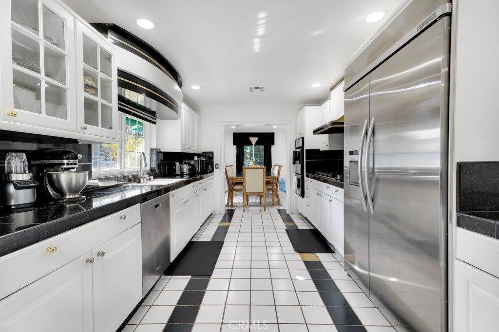 17912 Parthenia, Northridge, CA 91325
